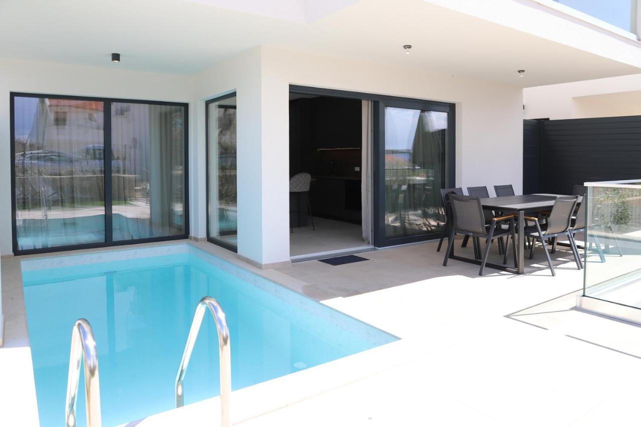 Brand New Apartment With Private Pool นยีวีเซ ภายนอก รูปภาพ